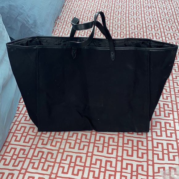 NWT Brand New Victoria’s Secret Tote - Picture 6 of 8